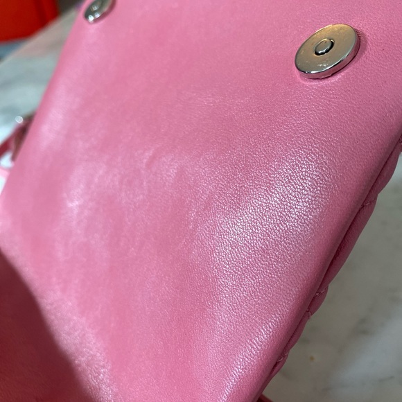 Miu Miu Crystal-embellished pink matelassê leather bag - Picture 5 of 8
